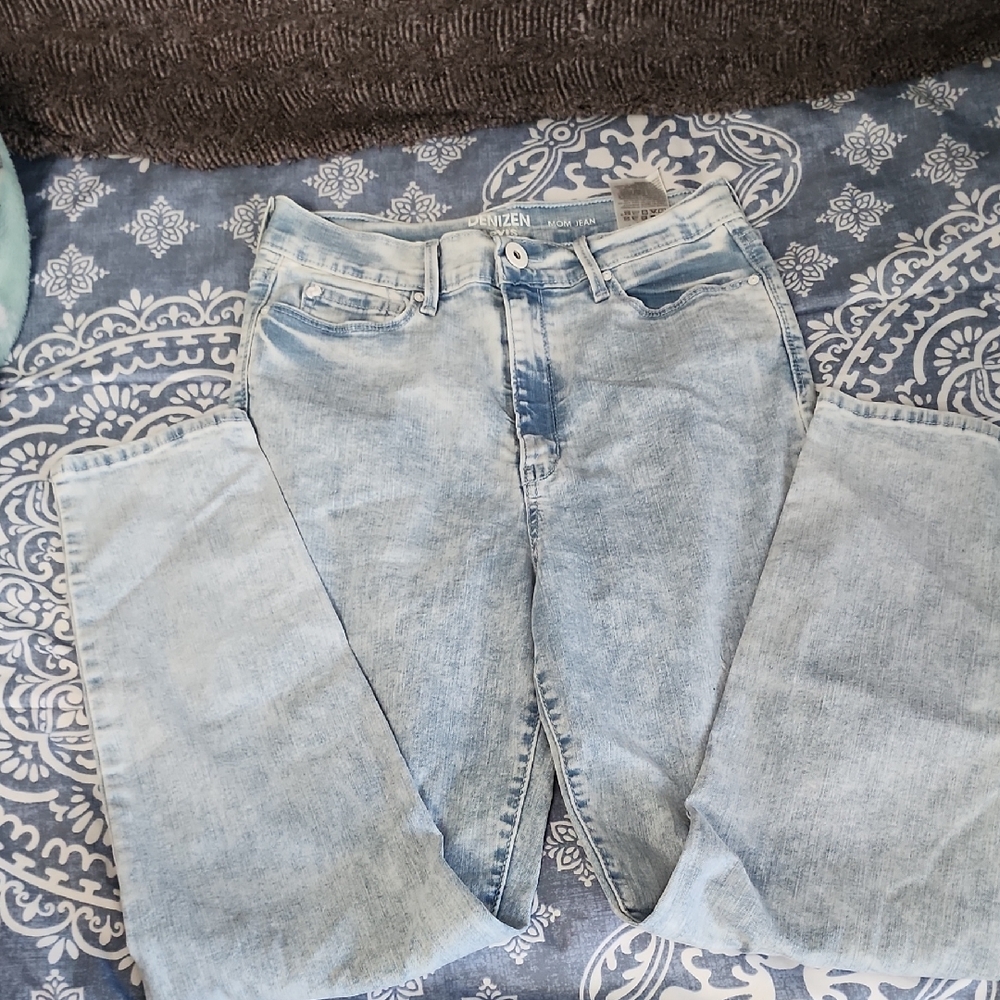 Denizen from Levi's Women's Light Blue Jeans Size 9